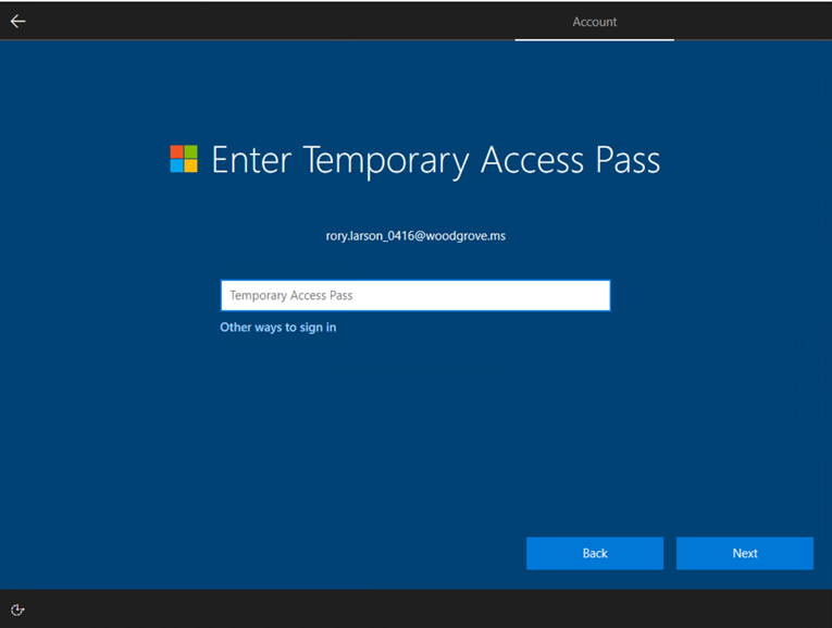 Captura de pantalla sobre cómo introducir un Pase de acceso temporal cuando se configura Windows 10.