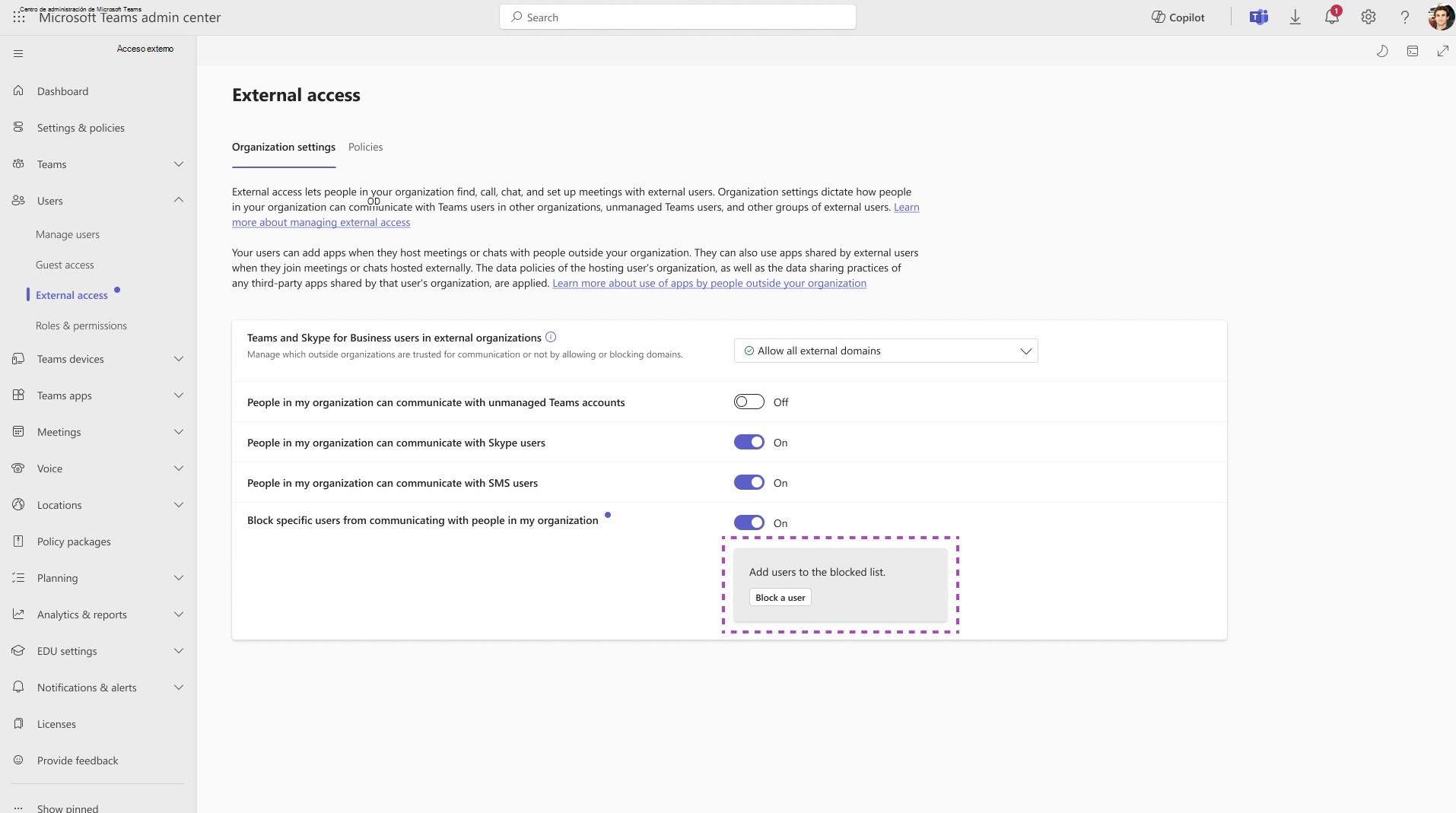 Captura de pantalla de la página Usuarios externos que muestra la configuración de esta página.