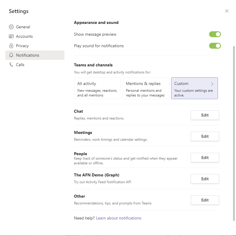 Captura de pantalla que muestra la configuración de notificaciones en Teams, con la opción Personalizada resaltada.