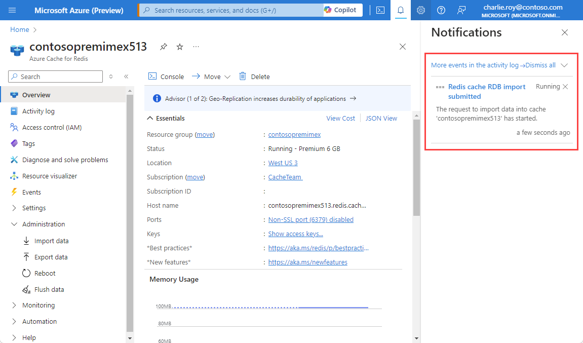 Capture d’écran montrant la progression de l’importation dans la zone des notifications.