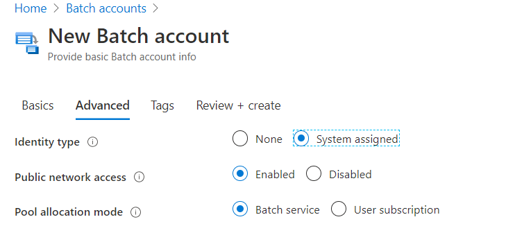 Capture d’écran d’un nouveau compte Batch avec le type d’identité affecté par le système.