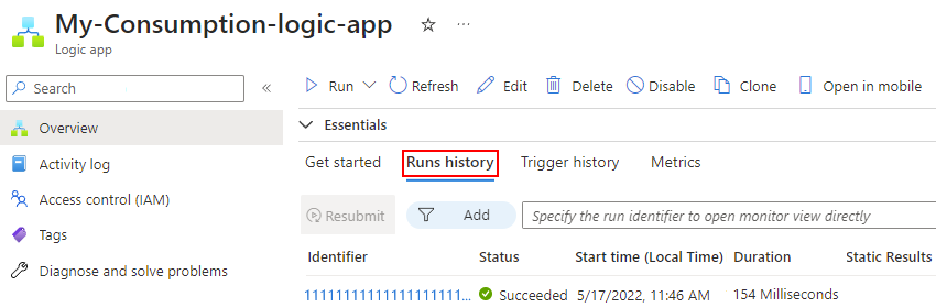 Capture d’écran montrant le flux de travail consommation et la page Vue d’ensemble avec l’onglet sélectionné nommé Historique des exécutions.