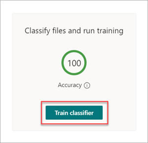 Capture d’écran montrant la page Contrats avec l’option Classifier les fichiers et exécuter l’entraînement mise en évidence.