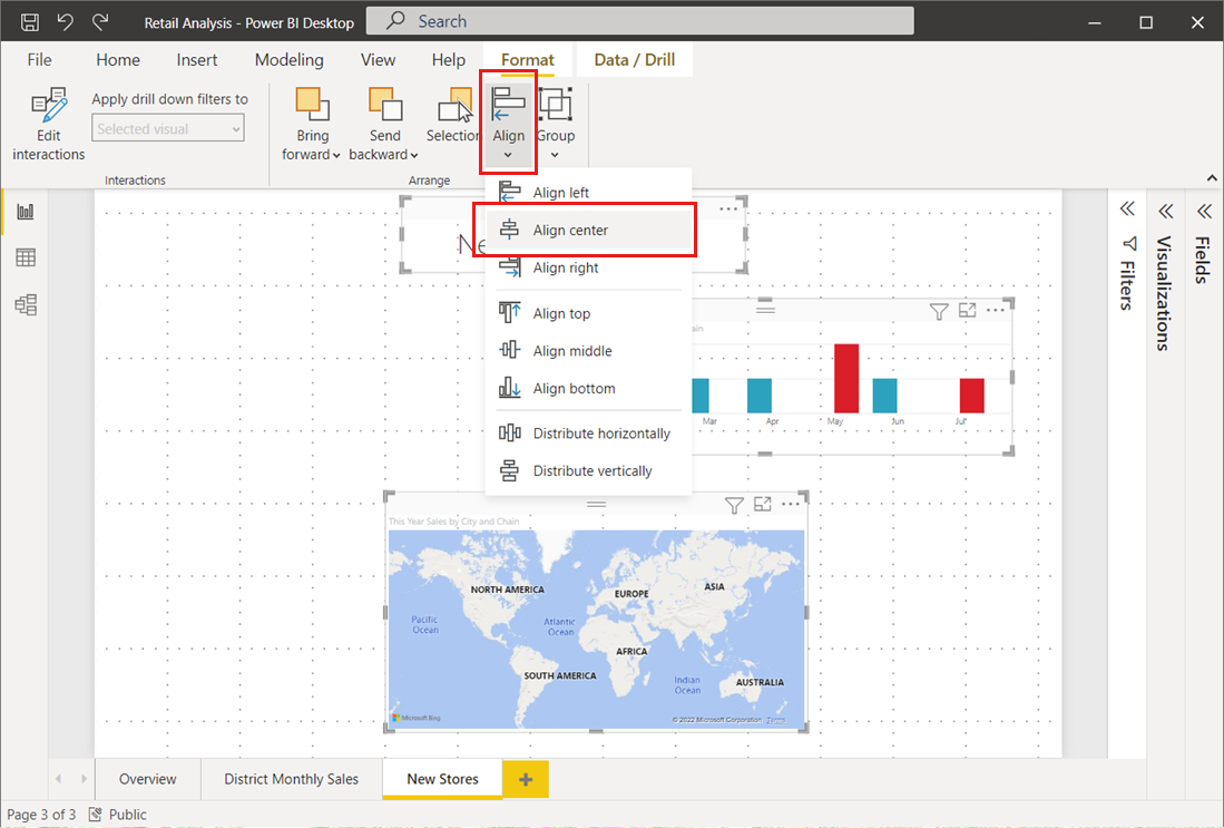 Capture d’écran du canevas de rapport Power BI montrant le menu Aligner dans lequel l’option Aligner au centre est sélectionnée pour trois visuels.