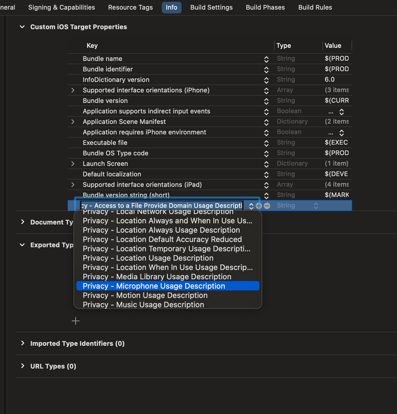 Capture d’écran montrant l’ajout de l’utilisation du microphone dans Xcode.