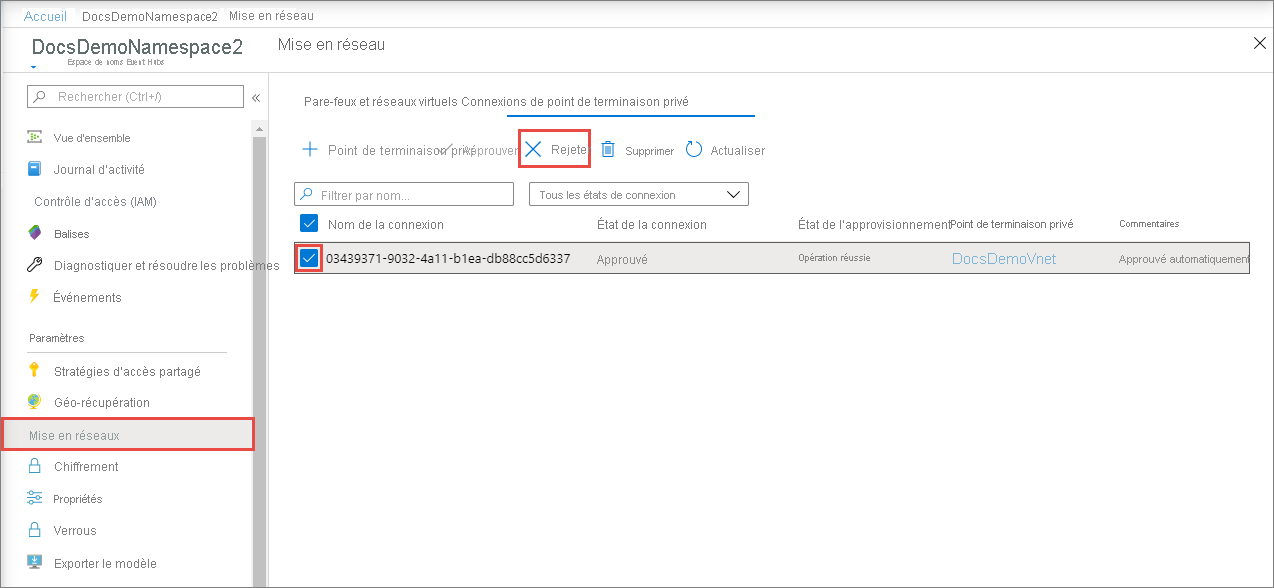 Capture d’écran montrant l’onglet Connexions des points de terminaison privés avec le bouton Refuser mis en évidence.
