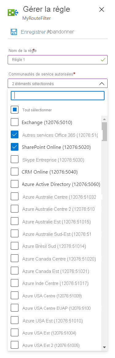 Capture d’écran montrant la fenêtre Gérer la règle avec des services sélectionnés dans la liste déroulante des communautés de services autorisées.