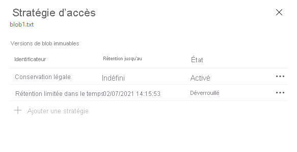 Capture d’écran montrant la conservation légale configurée pour la version de l’objet blob