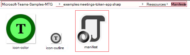 Capture d’écran du dossier manifeste de l’application Teams avec le chemin d’accès et le fichier manifeste mis en évidence en rouge.
