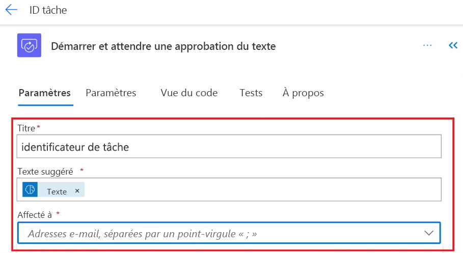 Capture d’écran de l’ajout d’une action, d’un texte suggéré et d’une adresse e-mail.