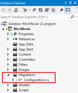 Capture d’écran montrant la fenêtre Explorateur de solutions. Le dossier Migrations et le fichier point de configuration c s sont entourés en rouge.