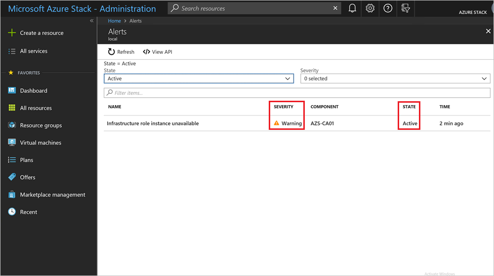 Volet Filtre permettant de filtrer par statut Critique ou Avertissement dans le portail d’administration Azure Stack