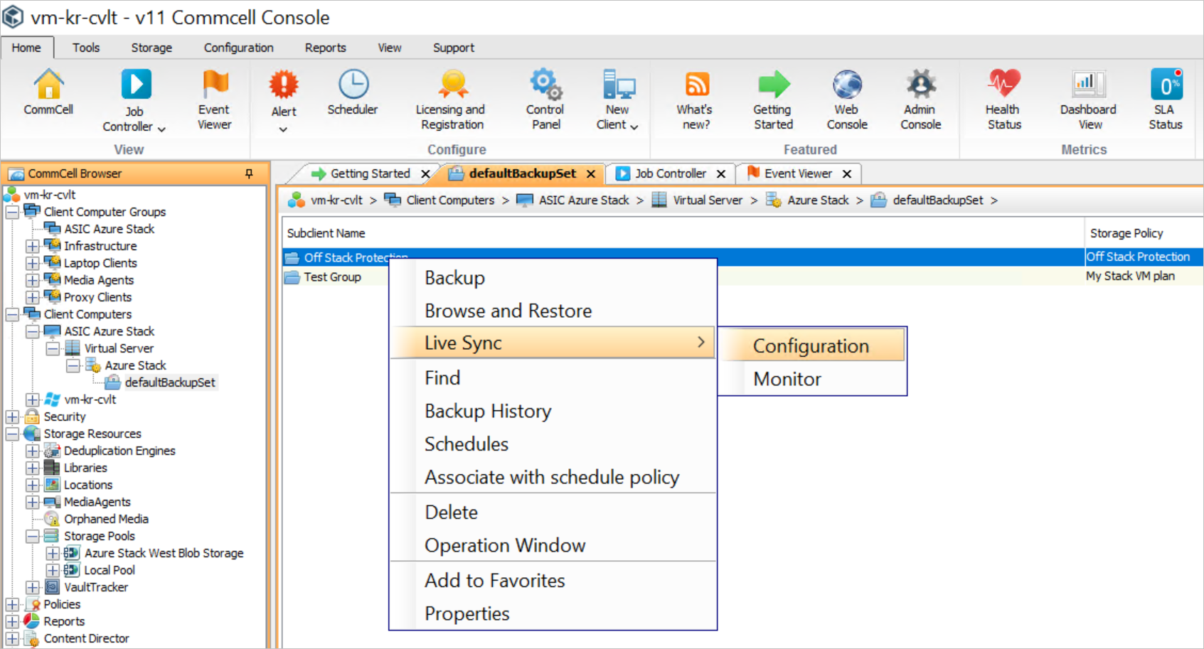 La console Commcell affiche la page à onglets « vm-kr-cvlt > Client Computers > ASIC Azure Stack Virtual Server > Azure Stack > > defaultBackupSet ». Un menu contextuel de la protection hors pile sur la page a une option De configuration live sync>.