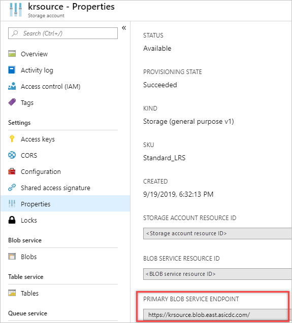 Capture d’écran montrant le point de terminaison de blob pour les comptes de stockage source et cible.