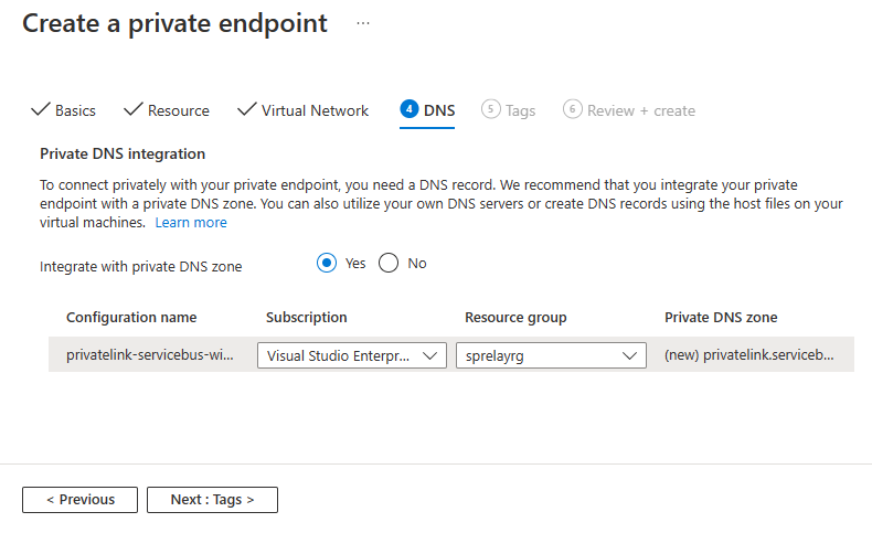 Capture d’écran montrant la page DNS dans l’Assistant Créer un point de terminaison privé.