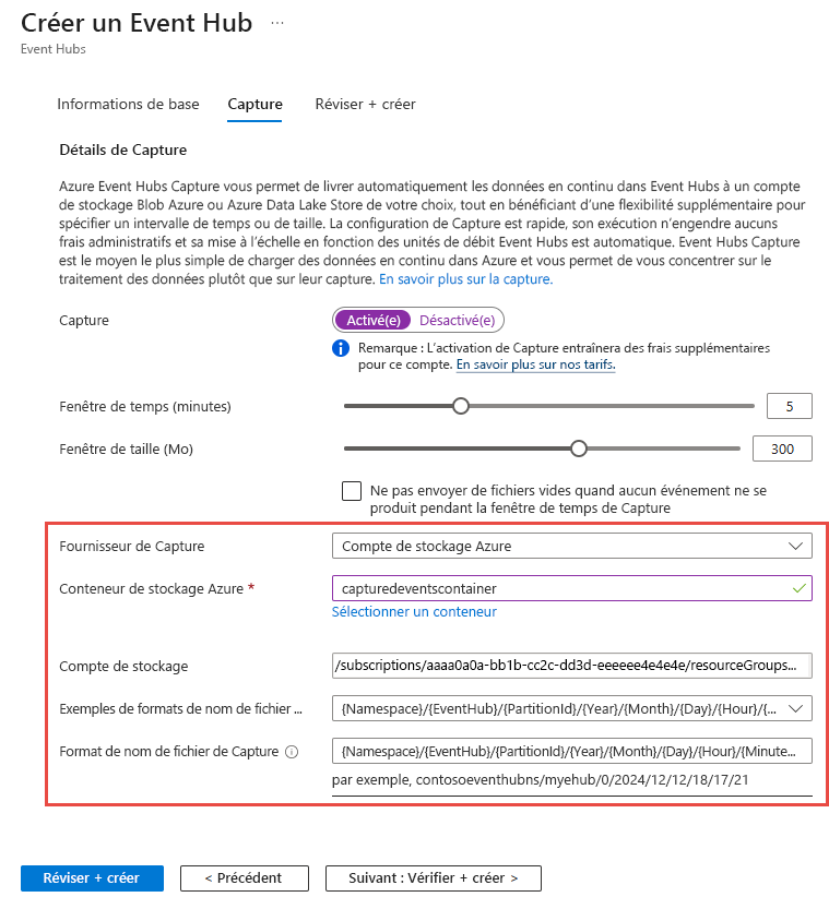 Capture d’écran de l’onglet Capturer de la page Créer un hub d’événements avec les paramètres Stockage Azure.