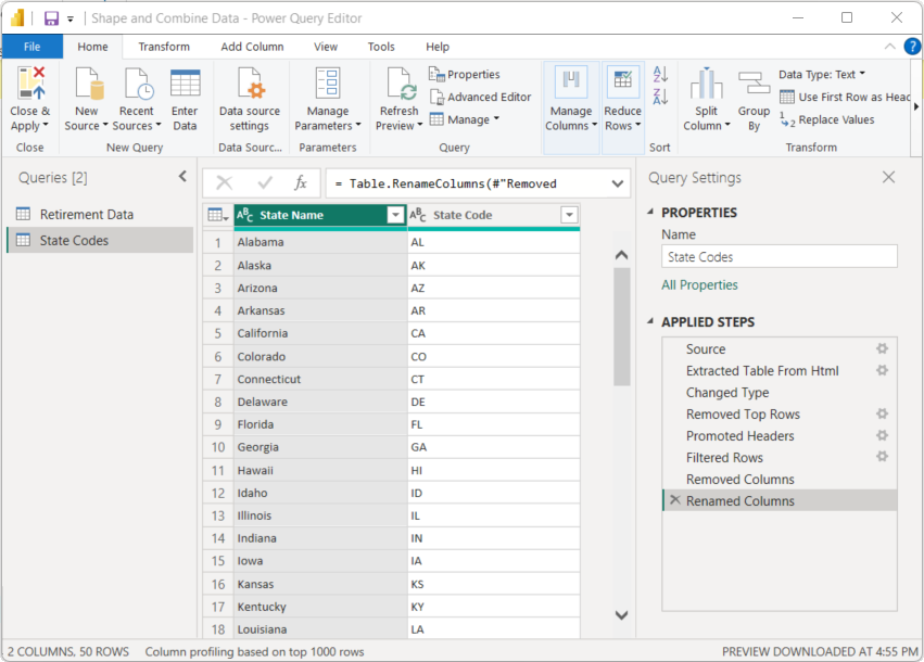 Capture d’écran de la fenêtre de l’Éditeur Power Query montrant les résultats de la mise en forme des données sources des codes d’état dans une table.