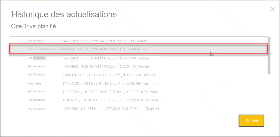 Capture d’écran montrant l’écran Historique des actualisations. L’élément, via le point de terminaison XMLA, est mis en surbrillance.