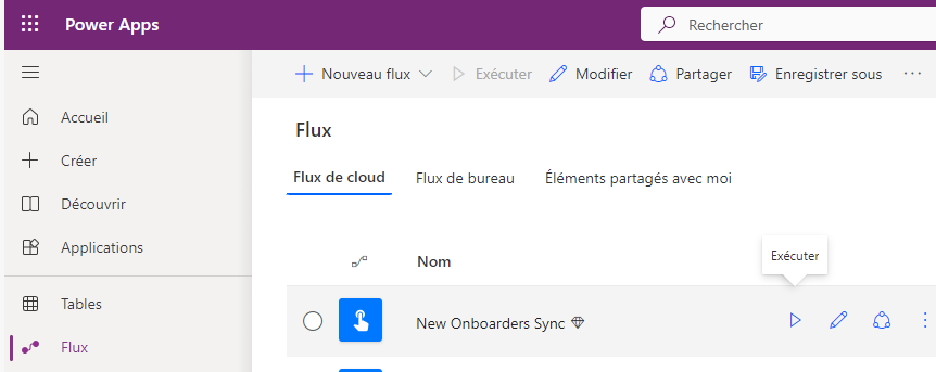 Capture d’écran de la page Flux de cloud Power Apps, avec l’icône Lire mise en évidence.