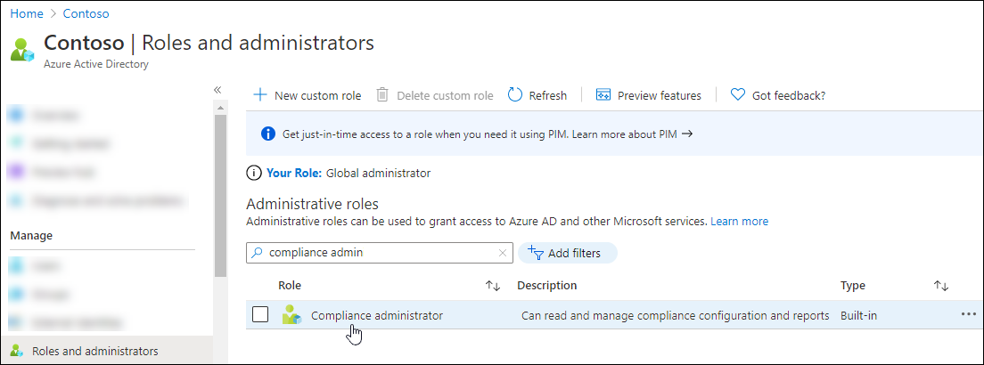 Recherchez et sélectionnez un rôle PowerShell de sécurité & conformité pris en charge en cliquant sur le nom du rôle.