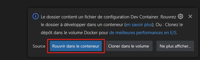 Capture d’écran d’une notification toast pour ré-ouvrir le dossier actuel dans le contexte d’un containeur de développement.