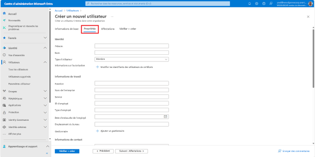 Capture d’écran du panneau Créer un utilisateur où l’un des onglets intitulés « Propriétés » dans la navigation de l’Assistant est sélectionné. Il affiche des propriétés telles que le prénom, le nom et d’autres informations qui peuvent être renseignées sur l’utilisateur.