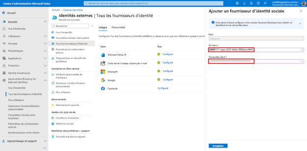 Capture d’écran du volet Ajouter un fournisseur d’identité sociale ouvert sur le côté droit avec les champs ID client et secret client mis en surbrillance.