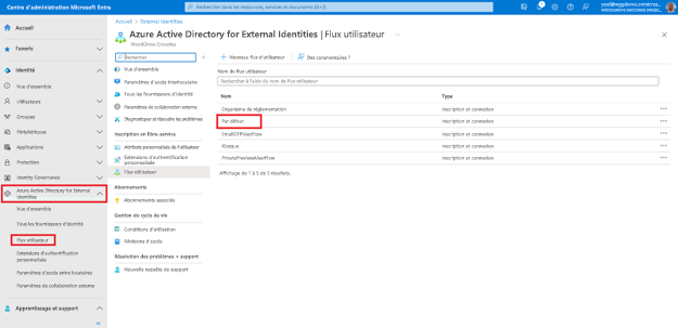 Capture d’écran du panneau Flux d’utilisateurs dans Identités externes mettant en évidence un flux d’utilisateur intitulé Par défaut dans la liste de grilles.