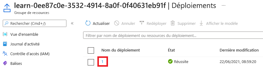 Capture d’écran de l’interface du portail Azure pour les déploiements montrant un déploiement répertorié.