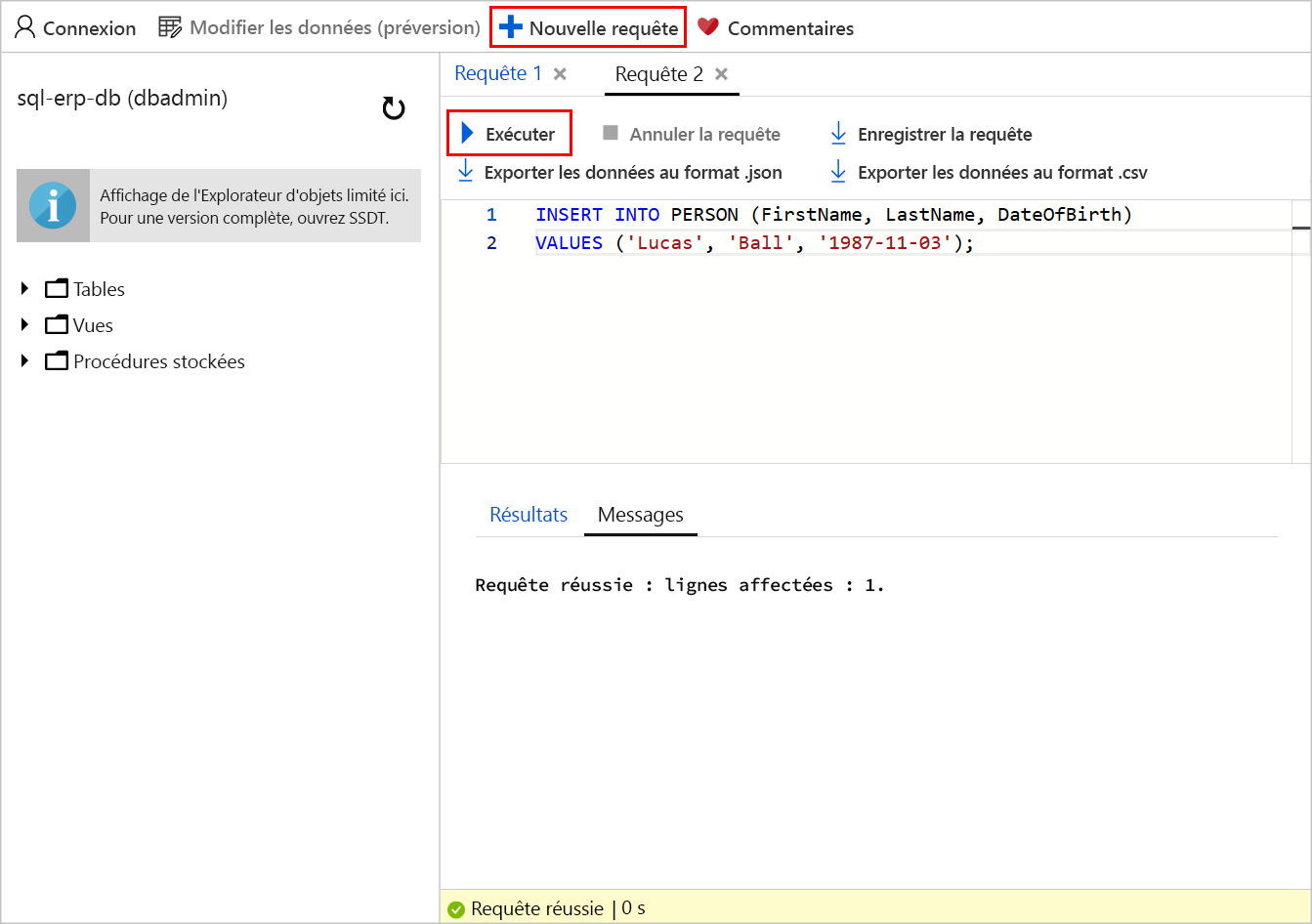 Capture d’écran de l’éditeur de requête avec T-SQL pour insérer un enregistrement dans la table Person de la base de données sql-erp-db. Une légende met en évidence le bouton Exécuter.