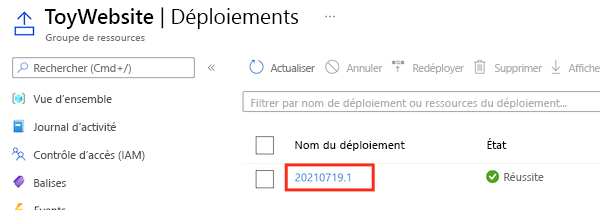 Capture d’écran du portail Azure avec l’historique de déploiement du groupe de ressources et le déploiement mis en surbrillance.