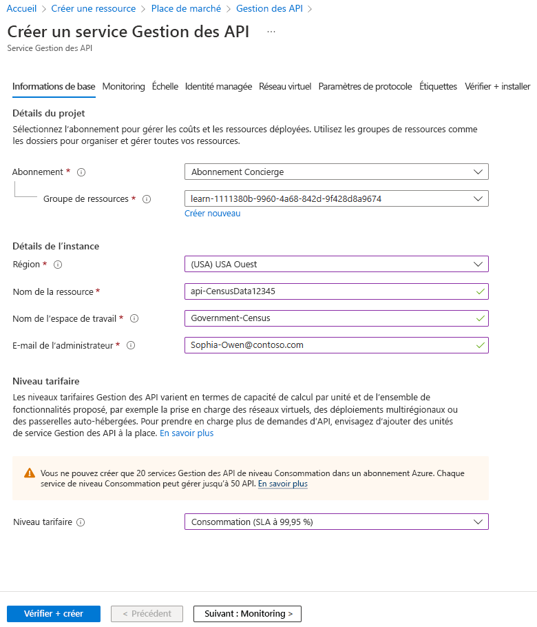 Capture d’écran des paramètres effectués dans l’onglet De base de l’écran Créer un service Gestion des API.