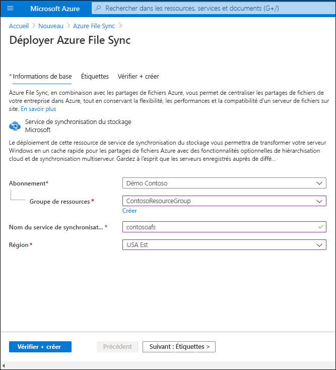 Capture d’écran de la page Déployer Azure File Sync dans le portail Azure. Le nom du groupe de ressources est ContosoResourceGroup, le nom du service de synchronisation de stockage est contosoafs, et la région est EastUS.