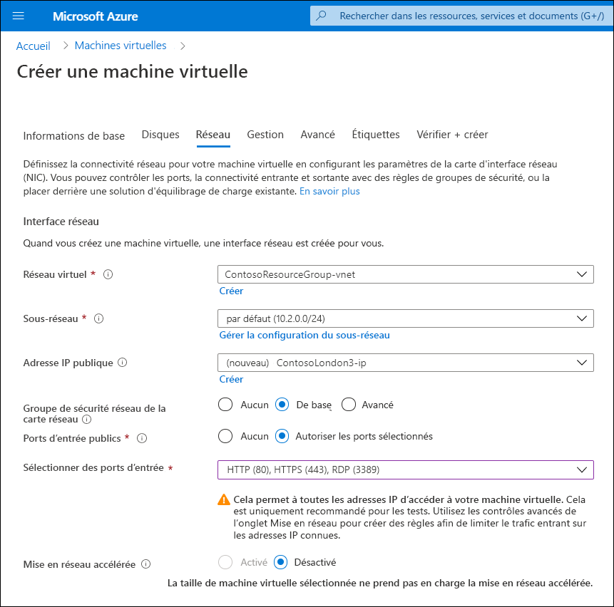 Capture d’écran de la page Créer une machine virtuelle dans le Portail Azure. L’administrateur a accepté les paramètres par défaut de cette machine virtuelle dans ContosoResourceGroup. L’appareil est attaché à ContosoResourceGroup-vnet et est attribué à un sous-réseau IPv4 privé. La machine virtuelle a également une adresse IPv4 publique par défaut.