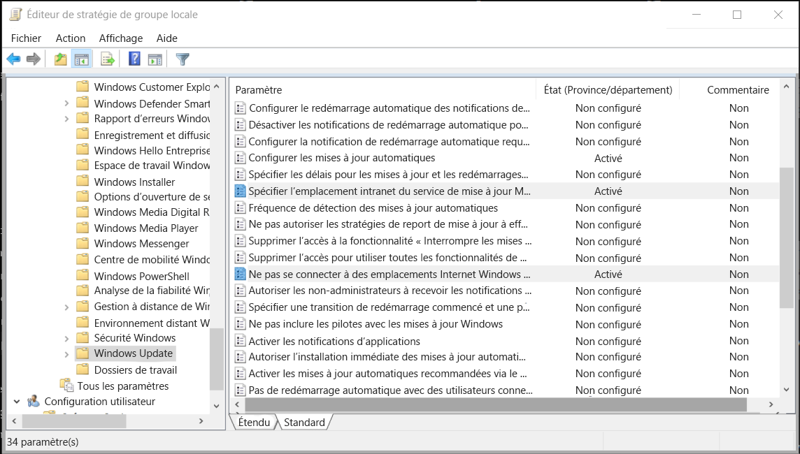 Capture d’écran de l’Éditeur de stratégie de groupe dans Windows. L’administrateur a accédé au dossier Windows Update et a configuré les valeurs de Configurer les mises à jour automatiques, Spécifier l’emplacement intranet du service de Mise à jour Microsoft et Ne pas se connecter à des emplacements Internet Windows Update.