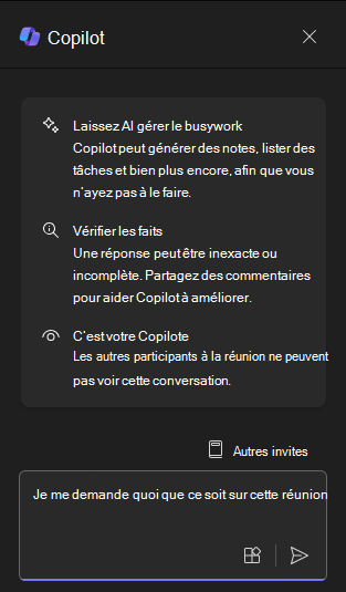 Capture d’écran du panneau de conversation Copilot dans Teams lors de la première ouverture.