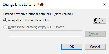 Capture d’écran de la boîte de dialogue Modifier la lettre de lecteur et les chemins qui montre comment affecter une nouvelle lettre de lecteur.