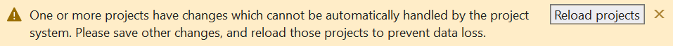 Capture d'écran de la bannière de Visual Studio proposant de recharger vos projets pour compléter les modifications.