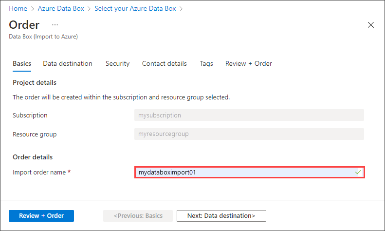 Screenshot che mostra la schermata Informazioni di base per un ordine di Data Box con voci di esempio. La scheda 'Informazioni di base' e il pulsante 'Avanti: Destinazione dati' sono evidenziati.