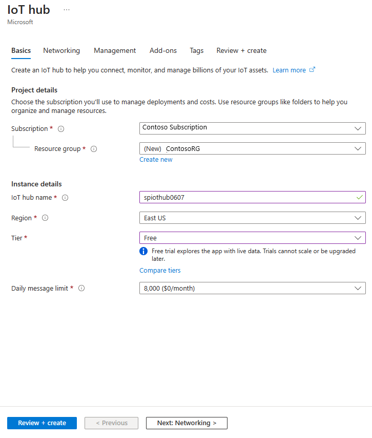 Screenshot che mostra la procedura guidata Crea hub IoT nel portale di Azure.