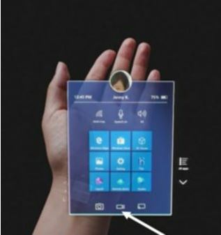 Screenshot del campo visivo di HoloLens con l'icona di video nel riquadro degli strumenti in basso.