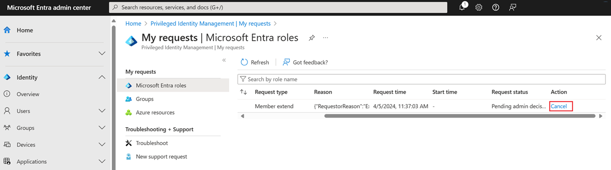 Screenshot che mostra i ruoli di Microsoft Entra : pagina Richieste in sospeso che elencano eventuali richieste in sospeso e un collegamento a Annulla.