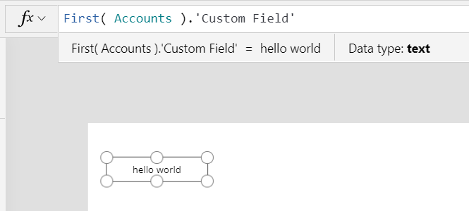 Barra della formula di Studio che mostra l'uso del nome visualizzato 'Custom Field' per il campo.