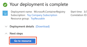 Screenshot del portale di Azure che mostra la distribuzione del registro contenitori, con il pulsante per passare a una risorsa evidenziato.