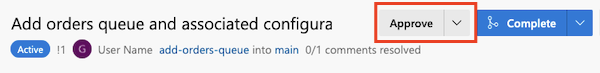 Screenshot di Azure DevOps che mostra il pulsante Approva per la richiesta pull.