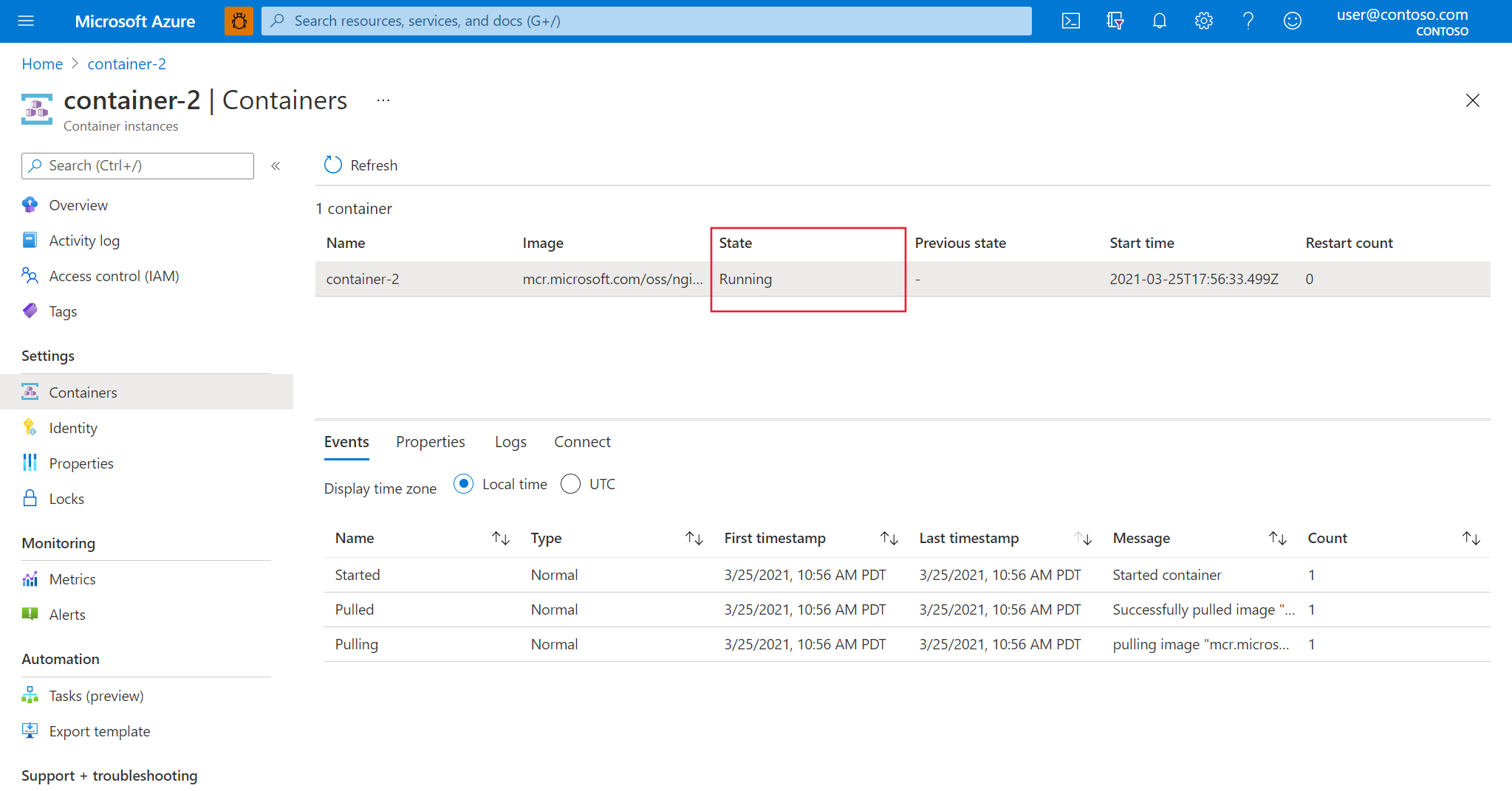 Azure portal の [コンテナー] ブレードが表示されています。表が表示され、[状態] 列の下で [実行中] が強調表示されています。