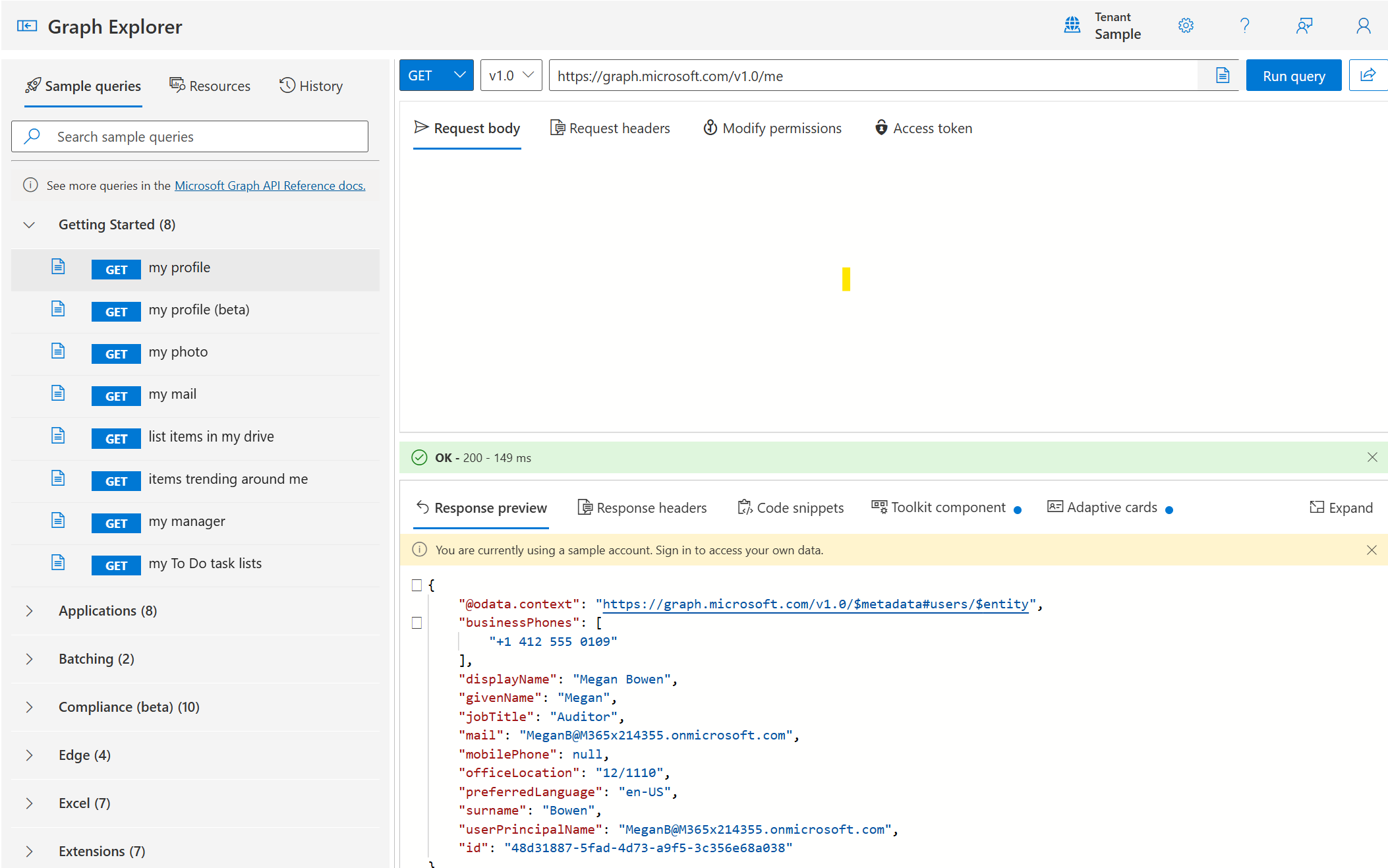 GET マイ プロファイル クエリの返された結果を表示する Graph エクスプローラー UI のスクリーンショット。