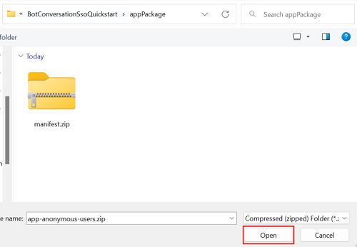 赤で強調表示された Teams Bot zip ファイルをアップロードするための [開く] オプションを含むマニフェスト フォルダーのスクリーンショット。