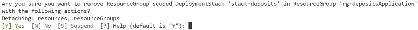 Azure PowerShell でデプロイ スタックを削除しようとした時に表示される確認用のスクリーンショット。