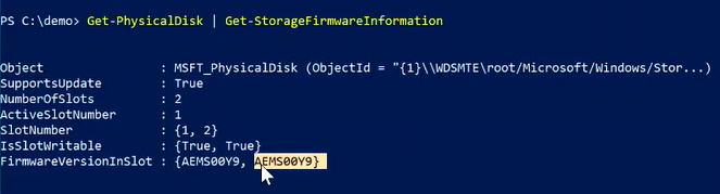 現在の NVMe ディスク ファームウェアのバージョン。